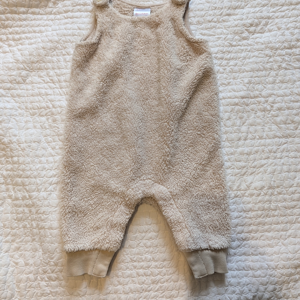 Hanna Andersson Cream Fleece Baby Outfit